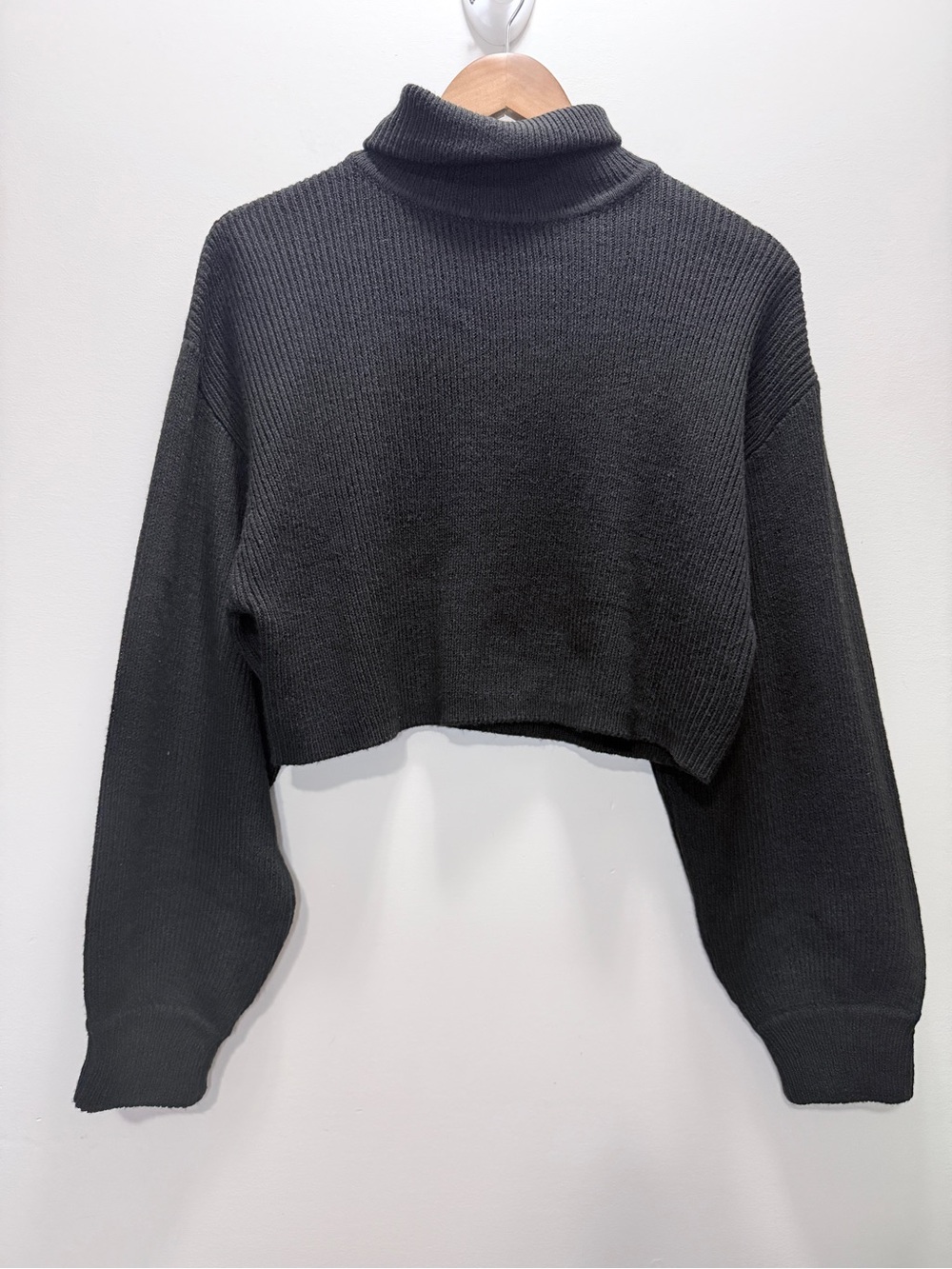 Divided by H&M Cropped Black Turtleneck Knit Sweater Size Small